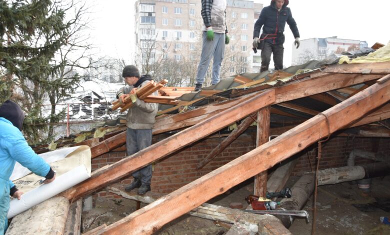 У бібліотеці Коцюбинського розпочався ремонт другу поверху та даху (Фото)