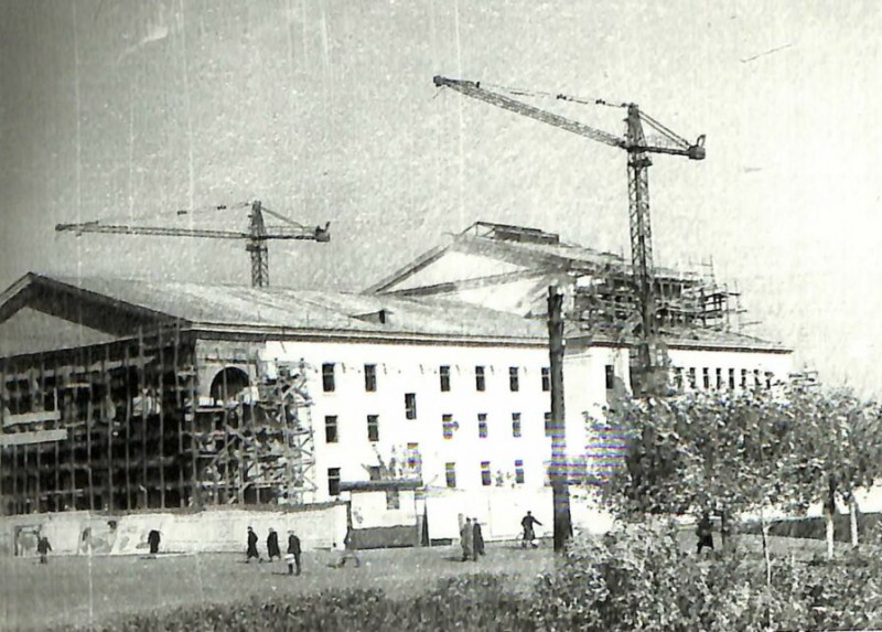 Архівні скарби Чернігівщини: будівництво обласного театру (Фото)
