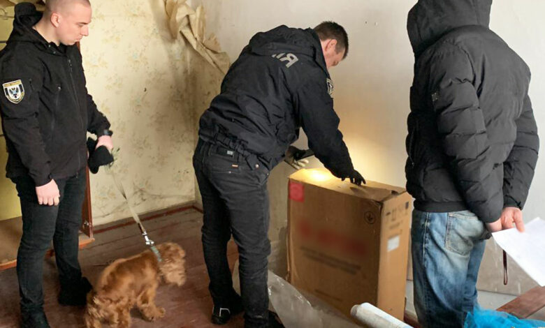 На Чернігівщині викрили двох осіб, які зберігали наркотики