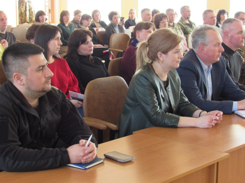 «Наразі рф не спроможна вести бойові дії на Чернігівщині»: підсумки візиту Наєва в область