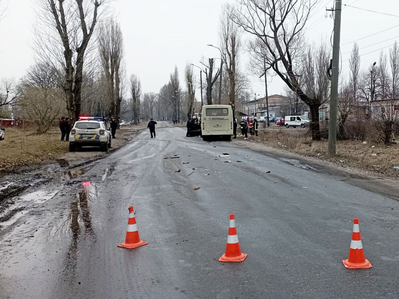 Поліція встановлює обставини смертельної ДТП в Чернігові (Фото)