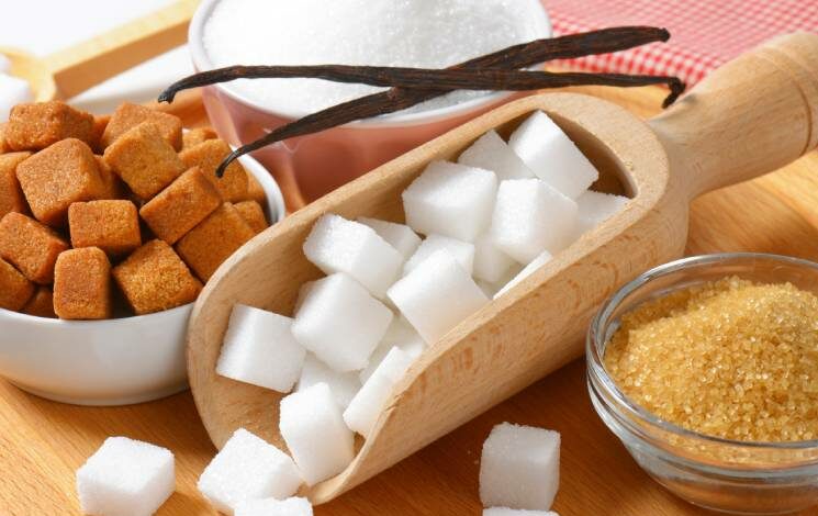 Скільки цукру на день варто споживати дітям та дорослим: рекомендації МОЗ