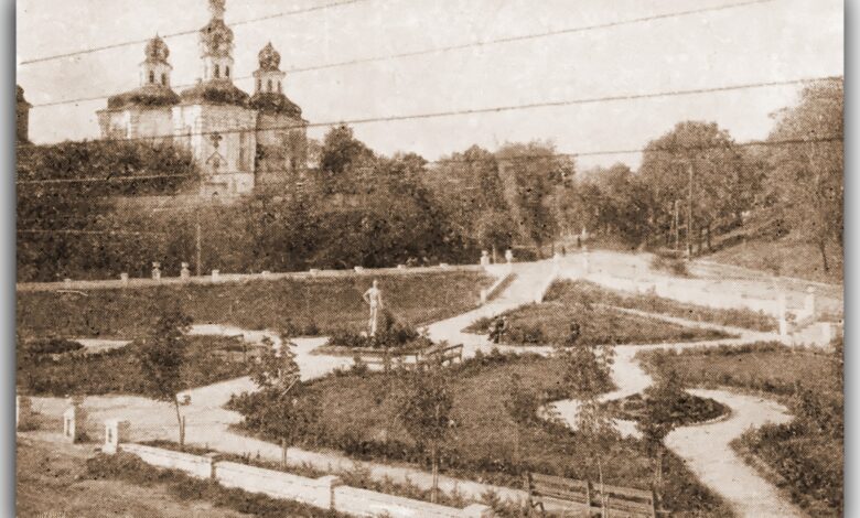 Старий Чернігів: сквер фізкультурників біля Катерининської церкви (Фотофакт)