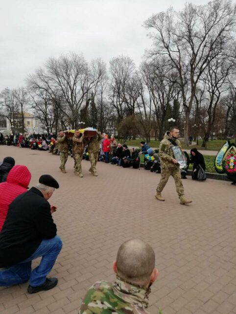 У Чернігові в останню путь провели Захисника