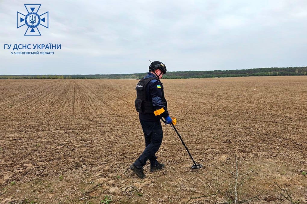 На Чернігівщині залишаються не розмінованими майже 20 тисяч гектарів полів, — Чаус