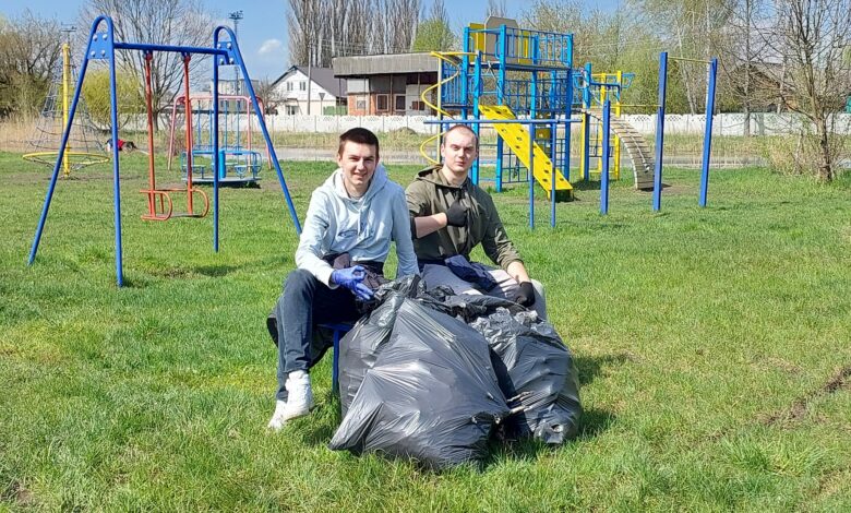 Більш ніж 270 кілограмів сміття вигребла сновська молодь у місцевому гідропарку
