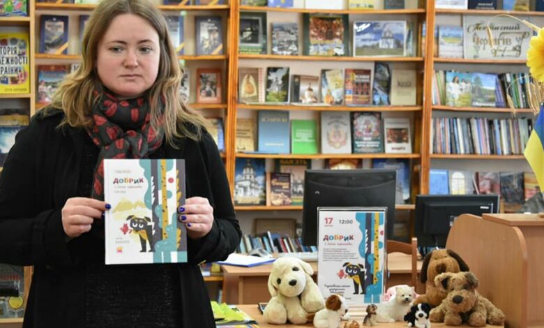 Благодійна ініціатива на підтримку ЗСУ: відома письменниця з Чернігівщини влаштувала розпродаж книжок