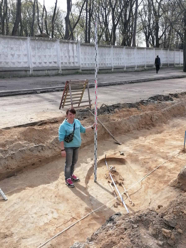 Межа давньоруського Чернігова та поховання: нові археологічні знахідки у місті