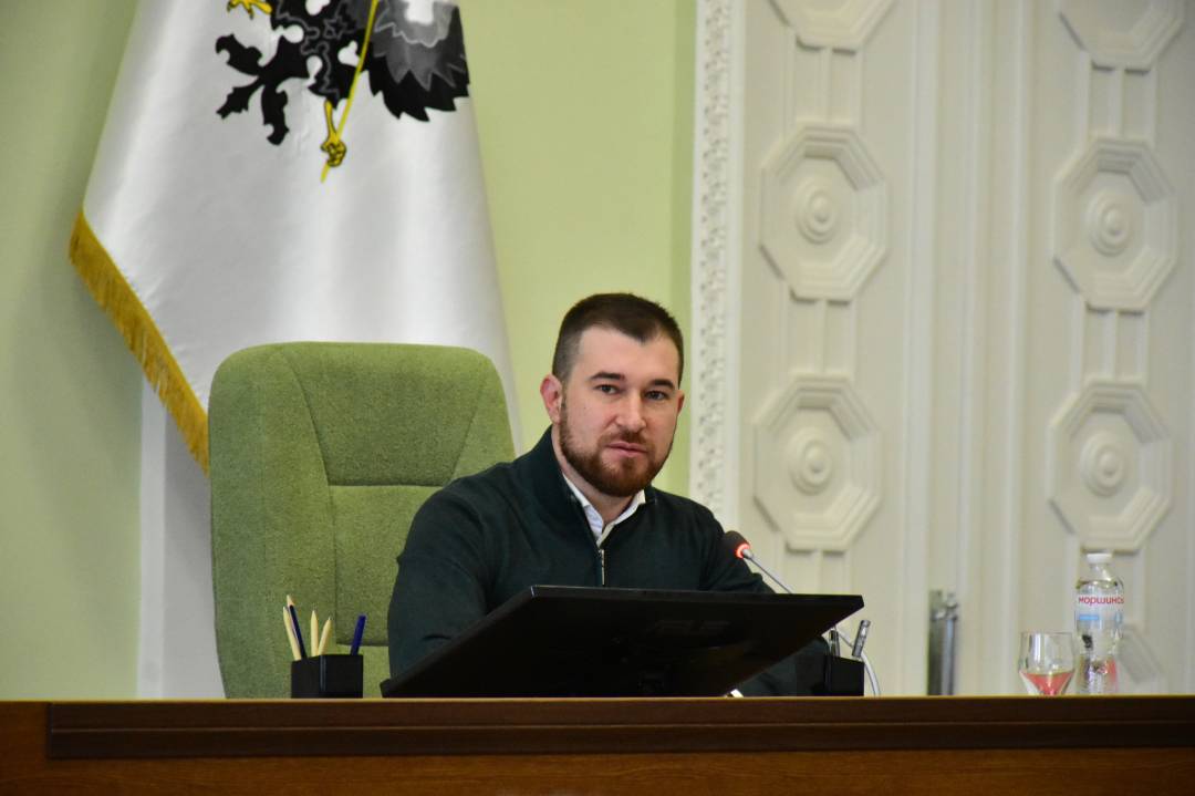 "Минулий тиждень розпочинали із відзначення 400-річчя отримання Черніговом Магдебурзького права. А в четвер побачили ставлення до цього права", — Ломако