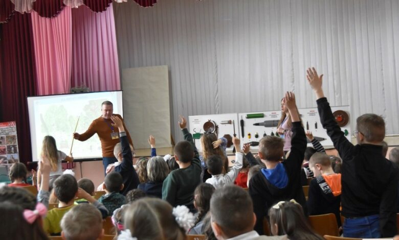 На Чернігівщині з дітьми провели заняття з протимінної безпеки