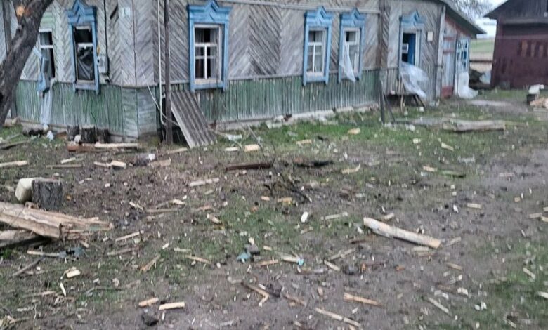 Поранено цивільного та пошкоджено будинки: стали відомі подробиці авіаудару по прикордонню Чернігівщини