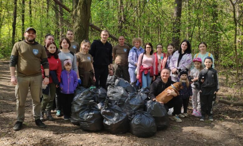 Прибирання парку та висадка дерев: у Ялівщині відбулася екологічна акція (Фото)