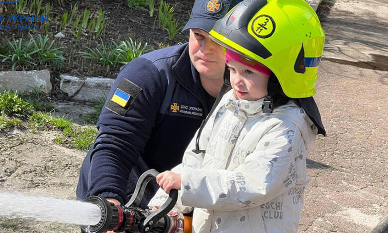 Рятувальники провели урок безпеки для чернігівських дошкільнят (Фото)