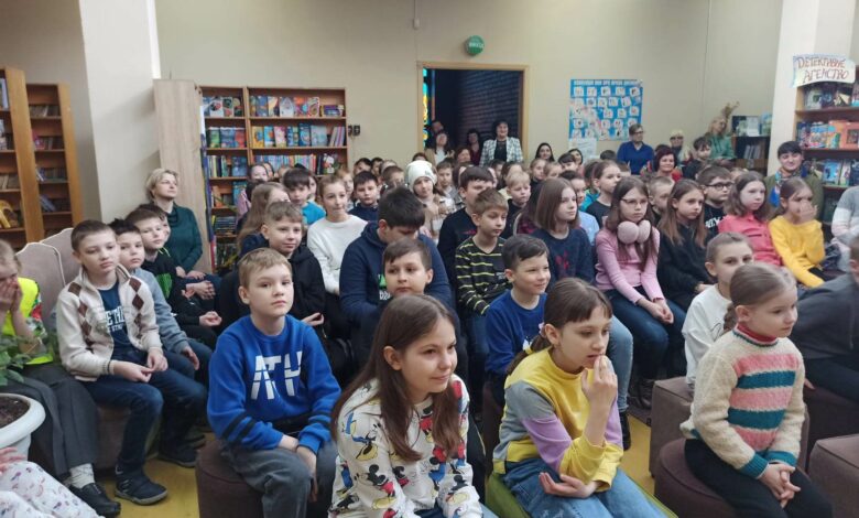 Відомий письменник Сашко Дерманський приїхав до чернігівських дітей (Фото)