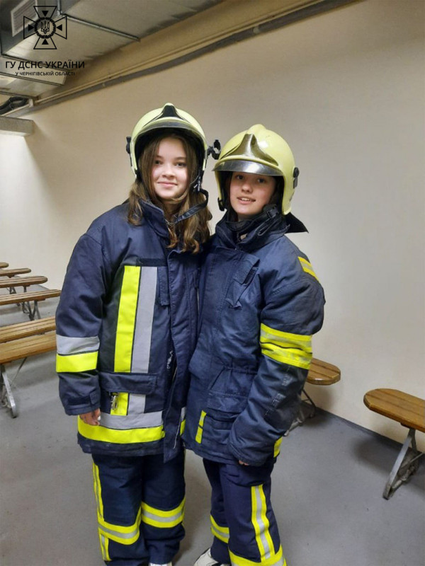 «Вогняні месники»: на Чернігівщині створена команда добровільних юних пожежників-рятувальників (Фото)