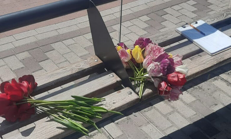 «Любителі прекрасного»: у Чернігові підлітки зривали квіти з громадської клумби