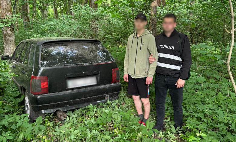 Ніжинські поліцейські затримали двох зловмисників, які викрали і заховали в лісі автомобіль