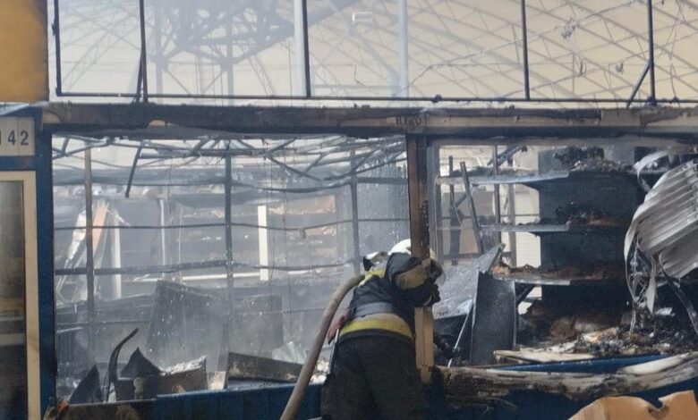 У Чернігові сталася пожежа на ринку «Нива» (Фото)