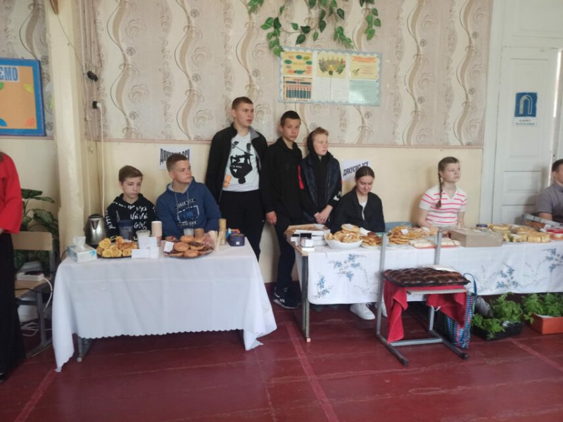 У селі на Чернігівщині провели благодійну ярмарку на підтримку ЗСУ