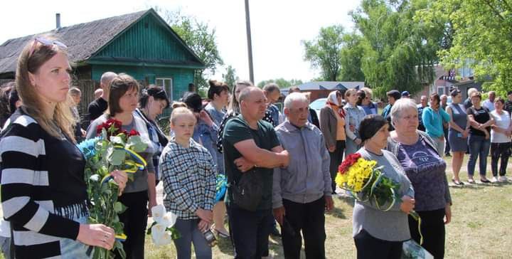 У селі на Чернігівщині відкрили пам’ятний знак загиблому прикордоннику (Фото)