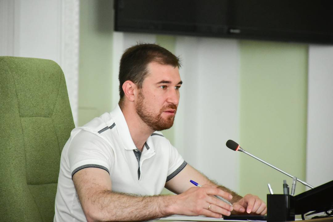 "Будемо боротися і в юридичній, і в публічній площині. Це однозначно політична справа", - в.о. міського голови Олександр Ломако
