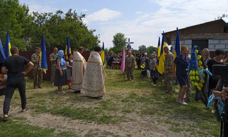 Чернігівщина прощалася із загиблим Героєм