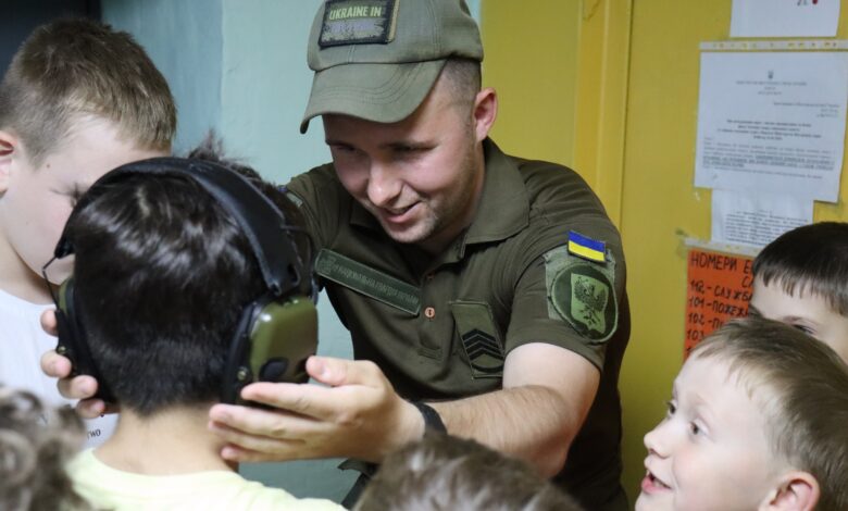 Чернігівські нацгвардійці провели «Урок мужності» в пришкільному таборі (Фото)