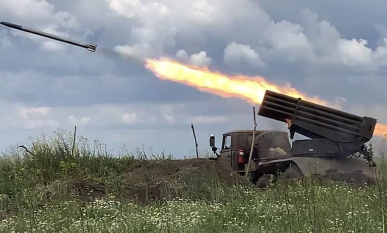 Міни і артилерія: росіяни обстріляли село на Чернігівщині