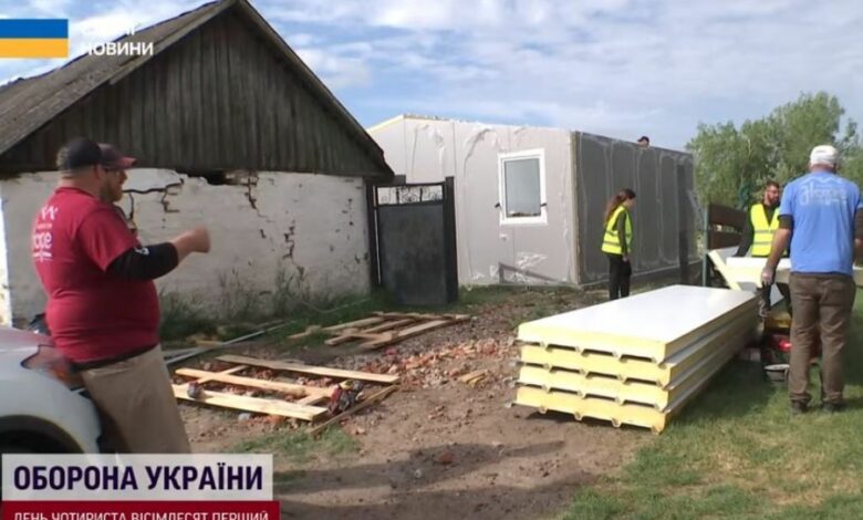 На Чернігівщині селянам, які втратили житло, відбудовують будинки іноземці: на кожен дім треба лише три дні