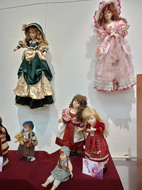 На Чернігівському Валу облаштували лялькове царство (Фото)