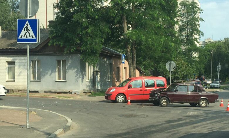 На «чортовому» перехресті в Чернігові сталася аварія (Фотофакт)
