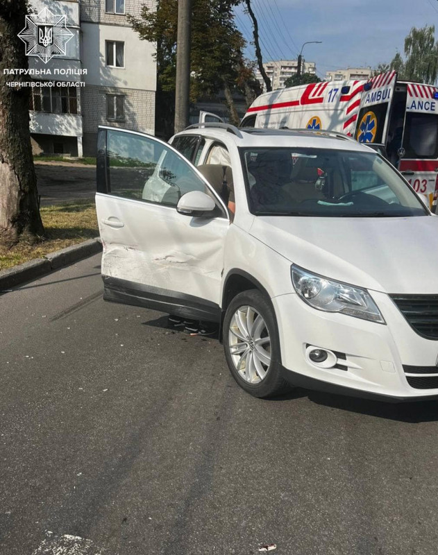 Патрульні розказали подробиці ранкової ДТП на «чортовому» перехресті у Чернігові (Фото)