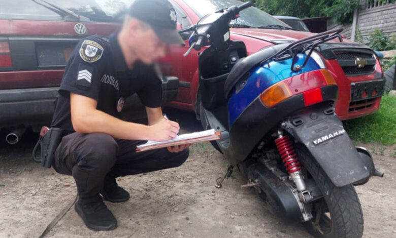 Прилуцькі поліцейські затримали підозрюваного у незаконному заволодінні мопедом