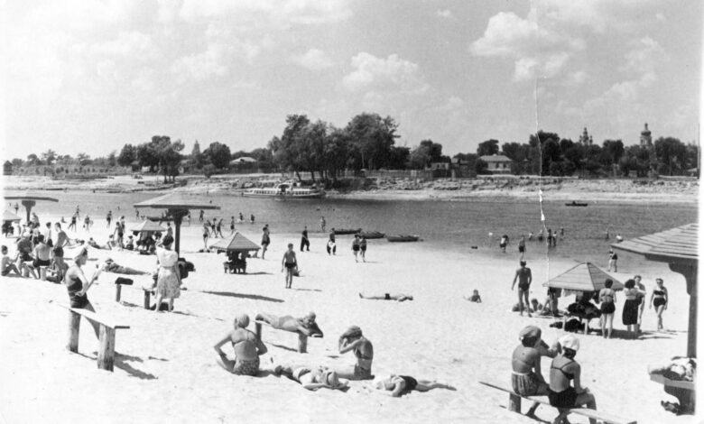 Старий Чернігів: пляж на лівому березі Десни у 1954 році (Фотофакт)