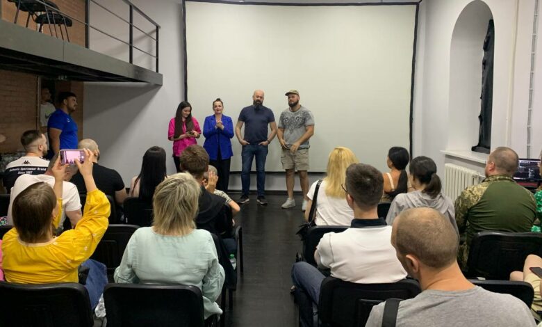 У Чернігові презентували документальний фільм “Міста та їхні герої” про місто і його героїчних мешканців