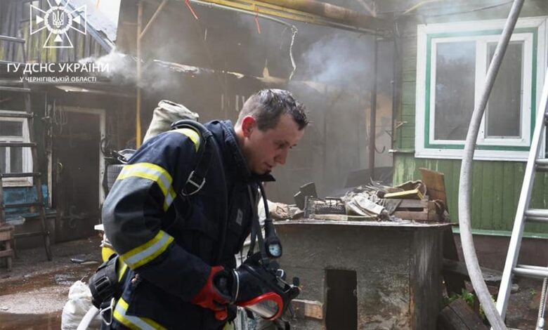 У Чернігові вогнеборці ліквідували загоряння в приватному господарстві (Фото)