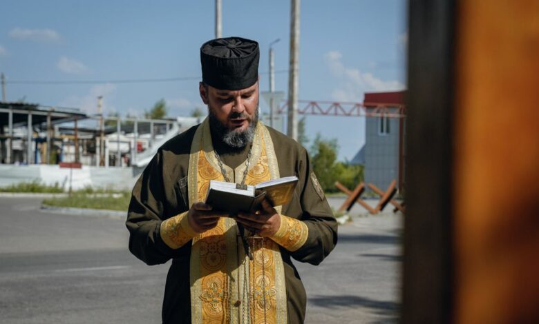 У Чернігові встановили четвертий хрест памʼяті полеглих чернігівців та військових (Фото)