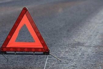У Мені позашляховик зіткнувся з мотоциклістом
