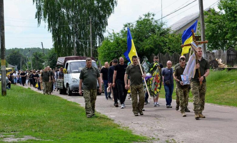 У Семенівці прощалися із полеглим воїном-земляком