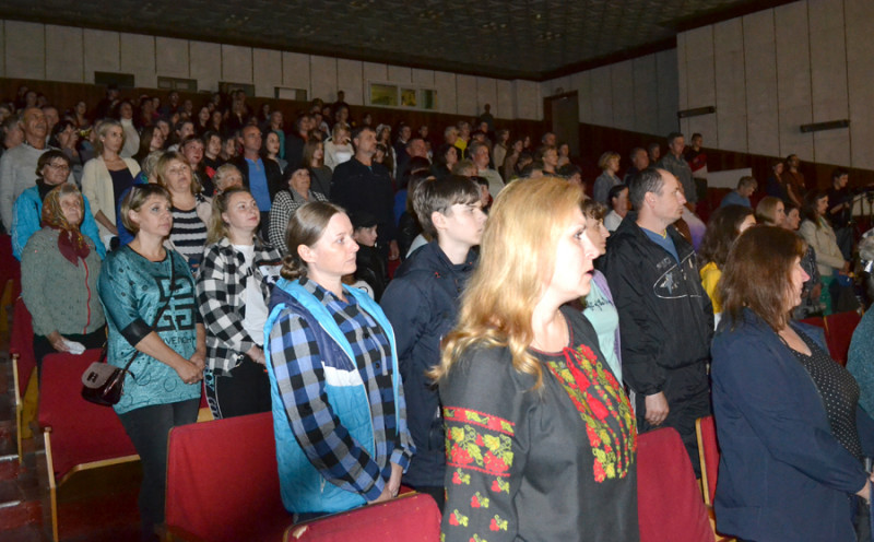 У Сновську відбувся благодійний концерт на підтримку ЗСУ