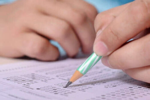 Випускник Семенівської гімназії склав мультимедійний тест на 200 балів