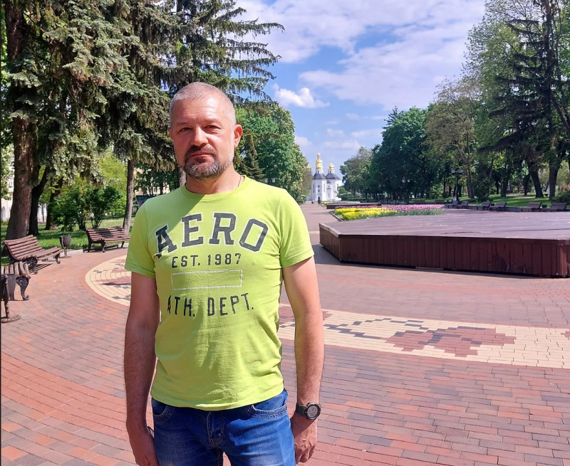 Загинули в один день: історія батька та сина Костюків з Чернігова, які разом захищали Україну (Фото)