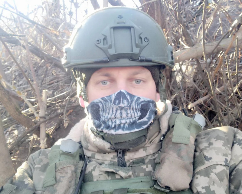 Загинули в один день: історія батька та сина Костюків з Чернігова, які разом захищали Україну (Фото)
