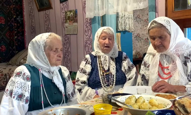 Чернігівські бабусі збирають на дрон (Відео)