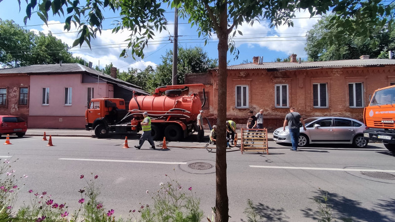 Ліквідація прориву: низка жителів Чернігова залишається без води