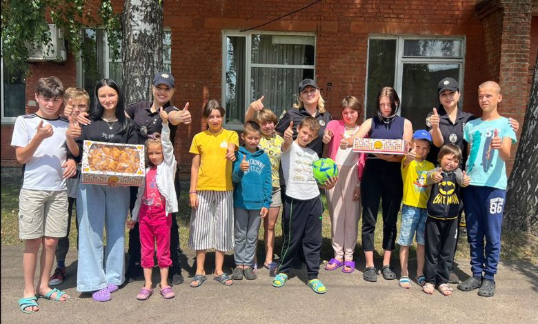 Поліцейські з Ніжина влаштували спортивне свято для підопічних дітлахів