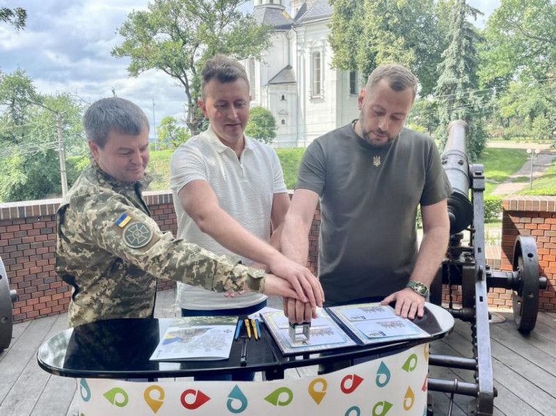 У Чернігові погасили нову поштову марку, присвячену Службі безпеки України