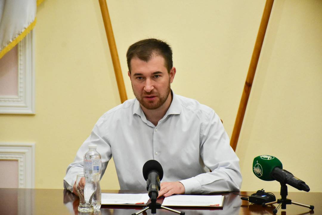 У Чернігові погодили перші заявки на отримання компенсації для ремонту житла, пошкодженого внаслідок обстрілів армією рф