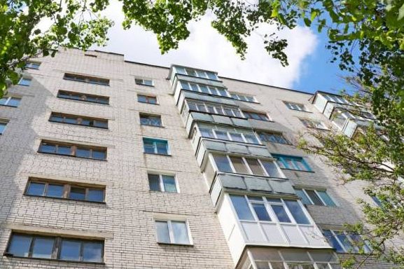 У Чернігові виконком погодив заявки на отримання компенсації для ремонту житла, пошкодженого армією рф