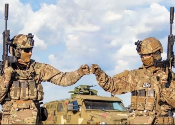 Переваги придбання військового одягу в магазині